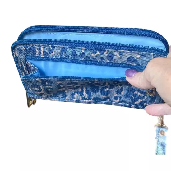 Travelon Blue, Cheetah Leopard Print, Zippered Wallet/ Wristlet, RFID Blocking