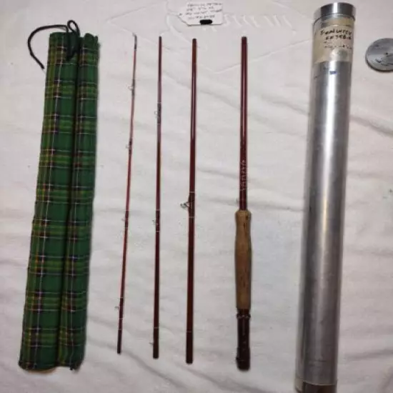 Vtg Fenwick Feralite FF756-4 Fiberglass Fly Rod w/original case and rod sock EC