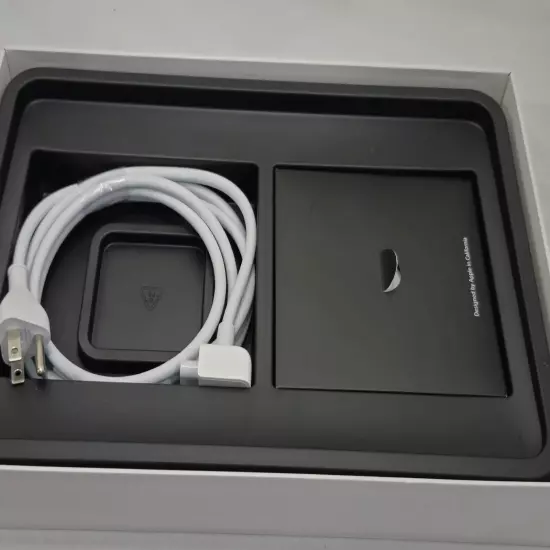 2011 Apple MacBook Air 11" WS Notebook A1370 EMPTY BOX ONLY w/Cord & Manual