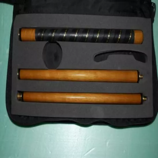 GOLF PUTTING TRAINING SET WITH CARRY CASE BY COUNTRYWIDE