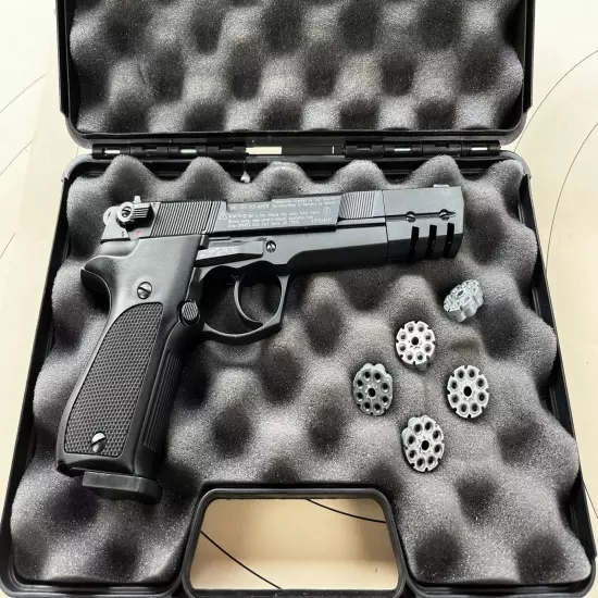 Walther CP88 Competition .177 Pellet CO2 Air Pistol with 5 mags and Hard Case