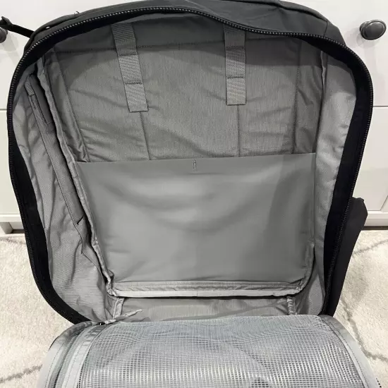 Evergoods Civic Travel Bag CTB 26L in great condition