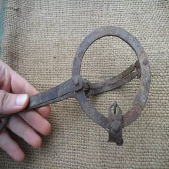 MINI VINTAGE SMALL WROUGHT IRON MOUSE MICE RAT TRAP BLACKSMITH HAND FORGED