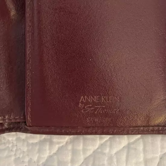 Vintage ANNE KLEIN for St. Thomas Burgundy Leather Bifold Kiss Lock Coin Wallet