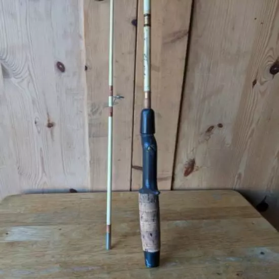 S.S KRESGE KMART SPORTFISHER 737-1 FISHING ROD MADE IN JAPAN 5 FT. 6 INCHES.